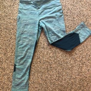 Lululemon cropped leggings size 6